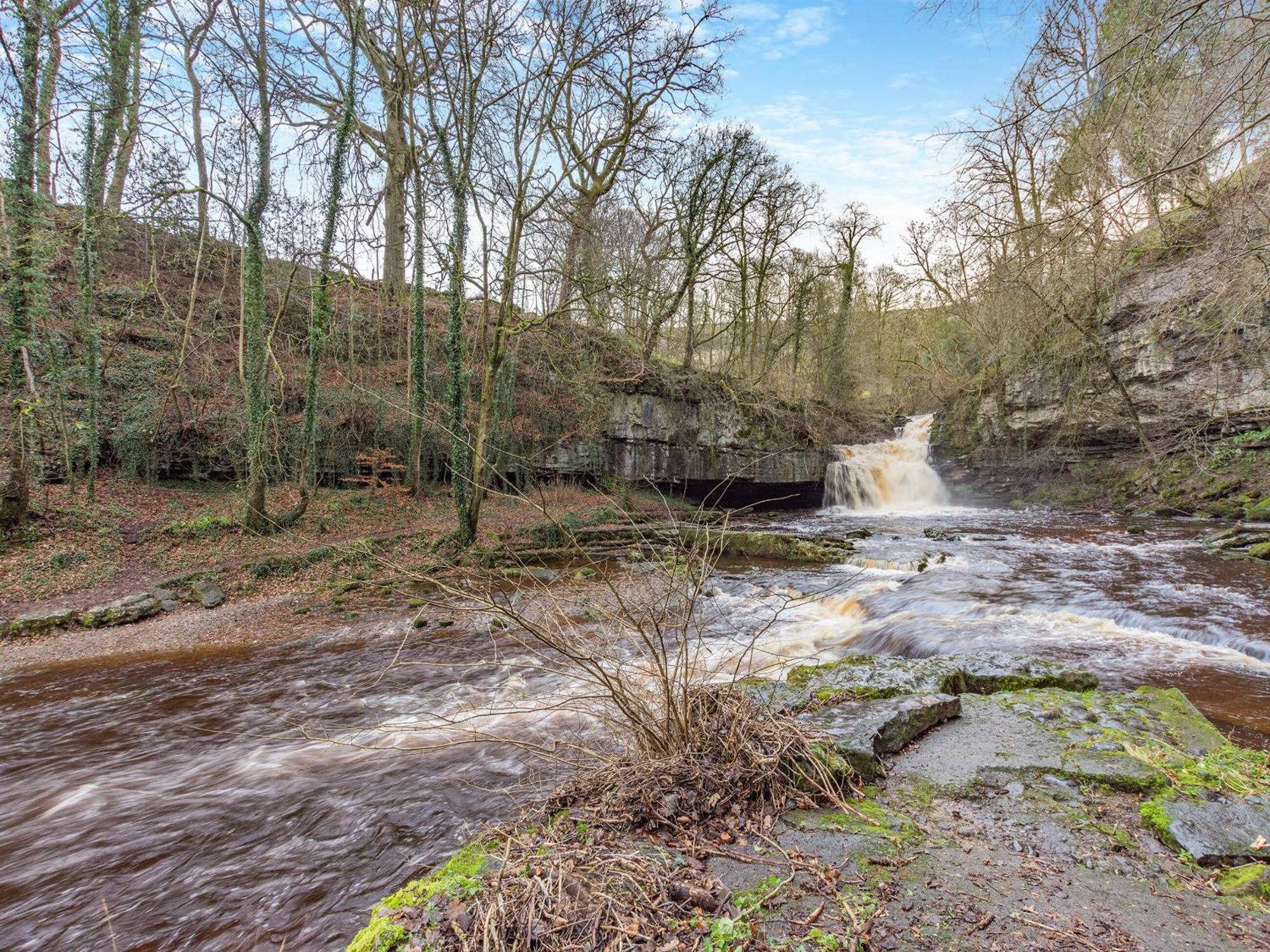 Cauldron Falls West Burton Esterno foto